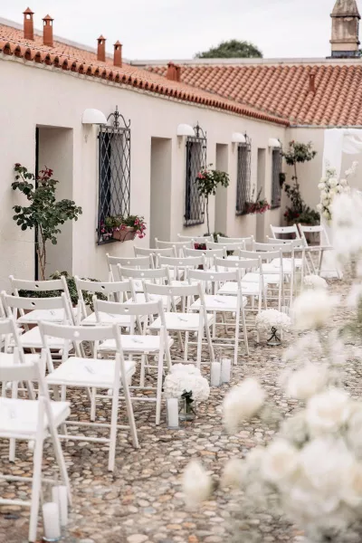 All-White Romance in Historic Maškovića Han