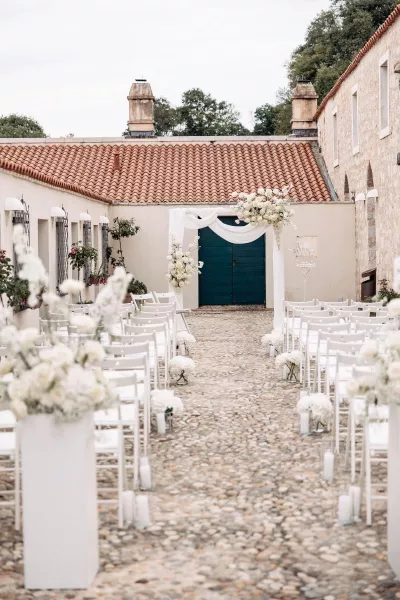 All-White Romance in Historic Maškovića Han