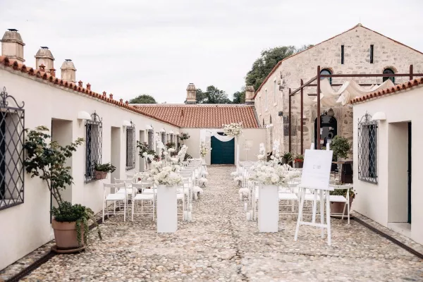 All-White Romance in Historic Maškovića Han