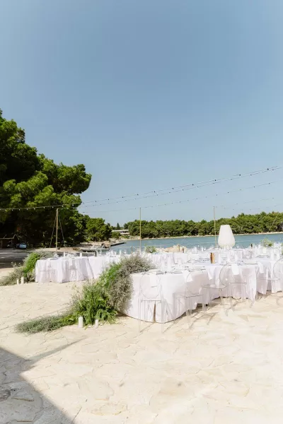 Modern wedding in Crvena Luka, Zadar