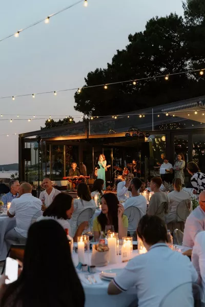Modern wedding in Crvena Luka, Zadar